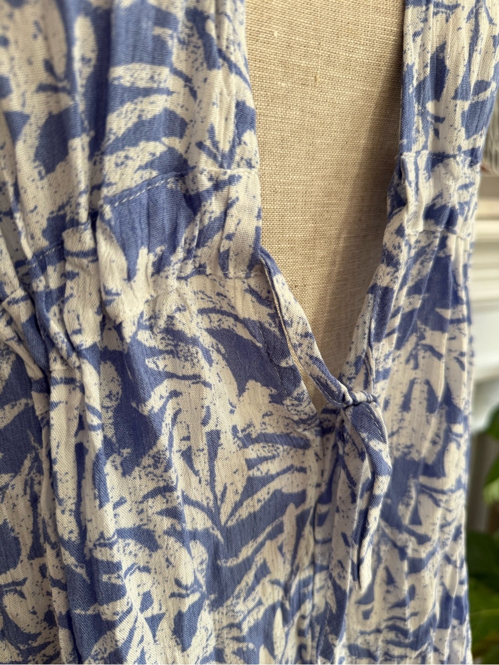 Trend Setter Diva Boutique Blue and White Leaf-Print Swim Coverup - Picture 3 of 4
